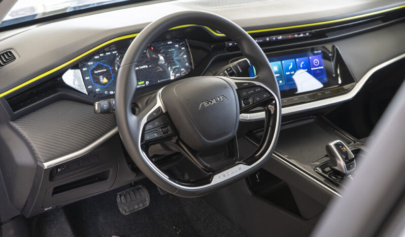 Dongfeng-A60-MAX-cabin