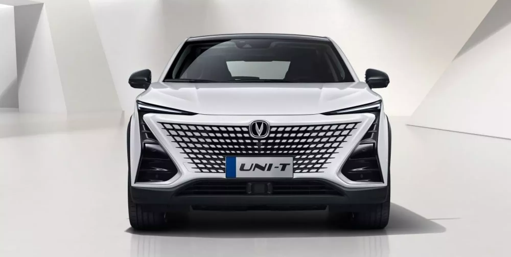 UNI T 2023 - Exterior 